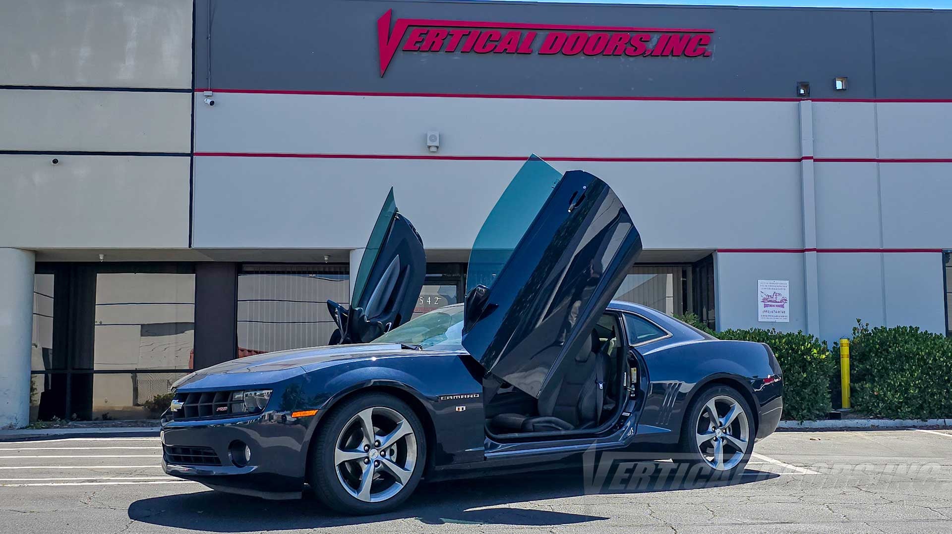 Check out @xins.mxrrs Chevrolet Camaro from California with lambo door kit manufactured and installed by Vertical Doors, Inc. in Lake Elsinore CA.