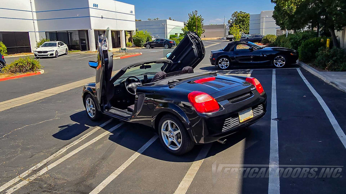 Toyota-MR2-lambo-doors-