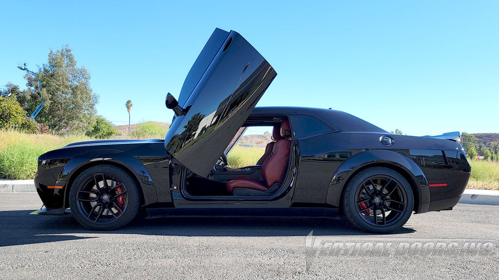 Check out @razoruno Dodge Challenger from Nevada featuring Vertical Doors, Inc., Vertical Lambo Doors Conversion Kits.