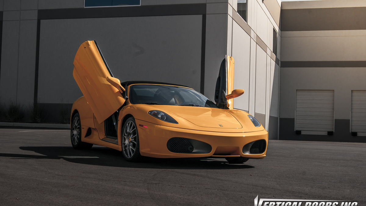 The Mod that changes Ferrari into Lambos with Doors