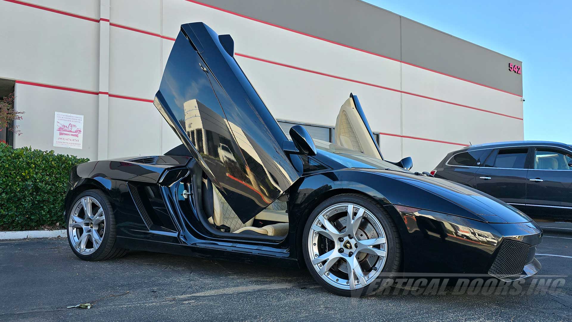 Lamborghini Gallardo 2003-2014 Vertical Lambo Doors by Vertical Doors Inc., VDCLAMGAL03 LP 560-4, LP 570-4, LP 550-2, LP 570-4, Gallardo Spyder, Gallardo Superleggera, Gallardo Spyder Performante, Gallardo Edizione Tecnica, Gallardo Super Trofeo, Gallardo Squadra Corse, Gallardo Macau GP, Vertical Doors Inc, vertical door gang, Lambo Doors, Vertical Doors, door conversion, scissor doors, butterfly doors, wing doors,