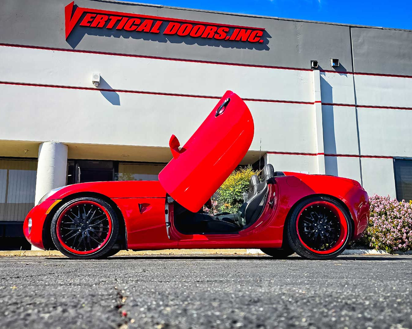 Pontiac Solstice from California just got a set of Lambo Doors installed by the best in the industry, Vertical Doors, Inc., VDCPONSOL0610, Pontiac Solstice, Pontiac, Solstice, GXP, Street Edition, Coupe, Convertible, Roaster, GM Kappa Platform, Turbocharged GXP, Vertical Doors Inc, vertical door gang, Lambo Doors, Vertical Doors, door conversion, scissor doors, butterfly doors, wing doors, Pontiac Solstice Lambo Doors, Pontiac Solstice Vertical Doors, Pontiac Solstice door conversion, Pontiac Solstice scis