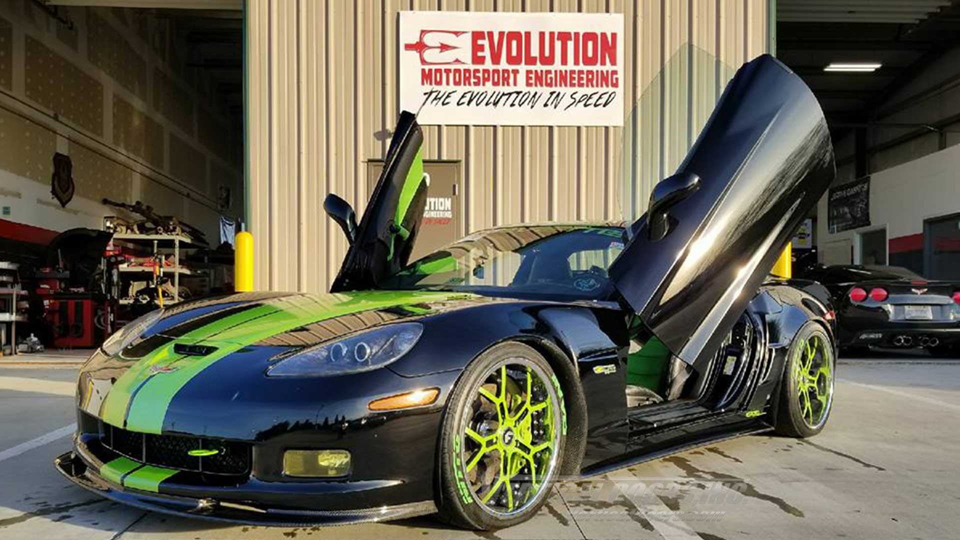 Vertical Door Installer | Evolution Motorsport Engineering | Tampa, FL | Vertical Door Kit Installer