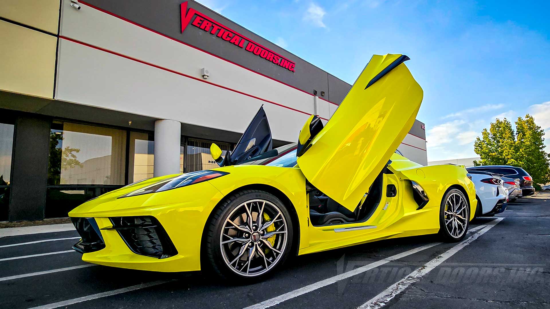 @pazong13 Chevrolet Corvette C8 from California just got some lambo doors conversion kit installed by Vertical Doors, Inc.