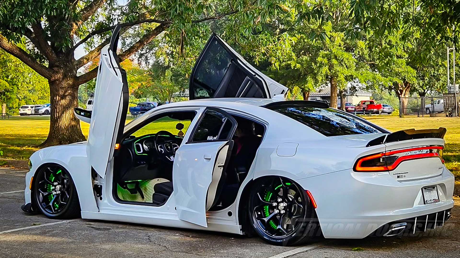 @kilo_sxt Dodge Charger from Tennessee showing off its Lambo Door Conversion kit from Vertical Doors, Inc.