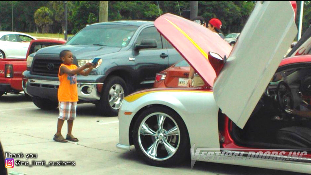 Installer | No Limit Customs | Gonzales, LA | 5th Gen Chevrolet Camaro with Vertical Lambo Doors Conversion Kit for Vertical Doors, Inc.