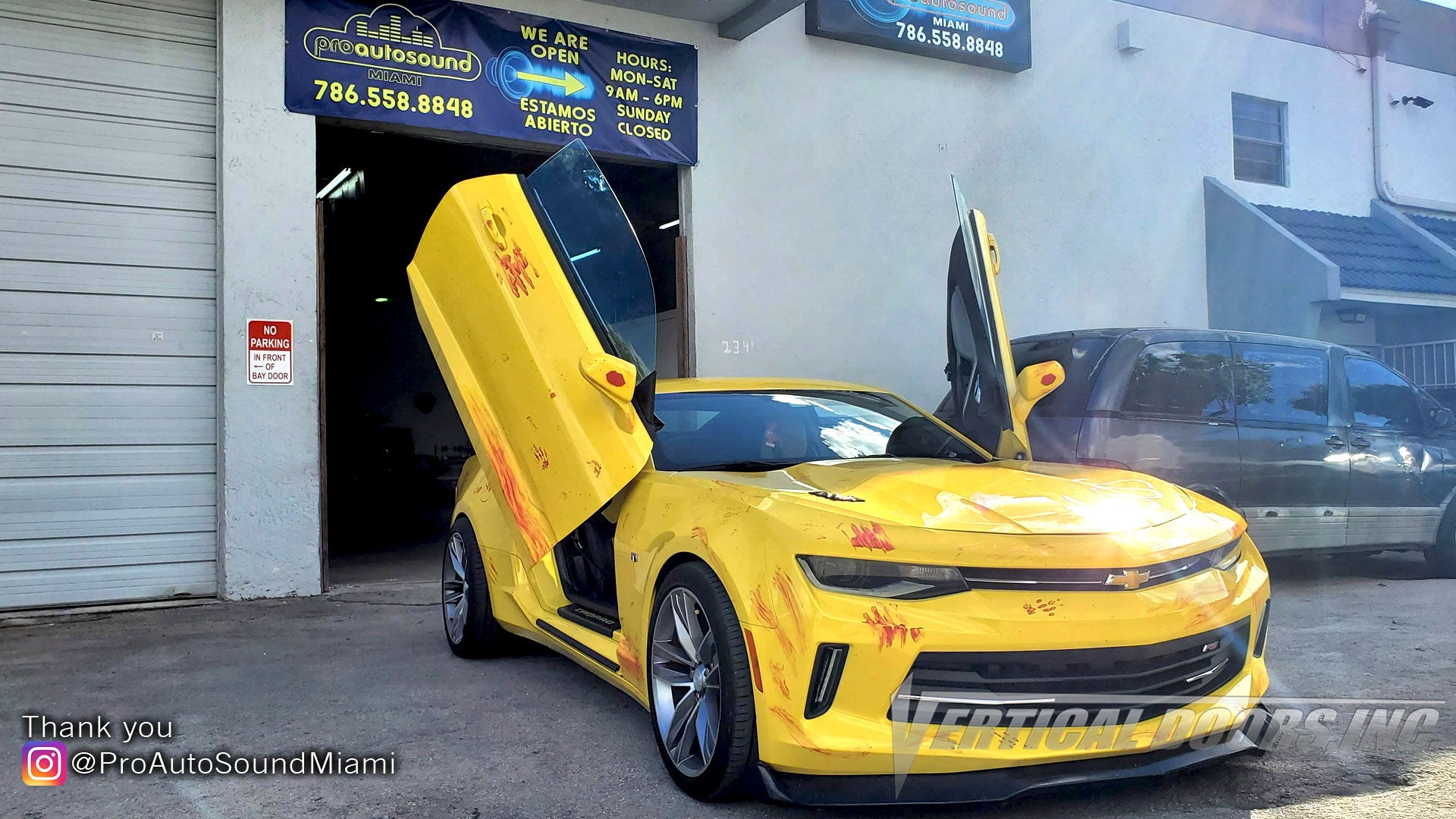 Installer | Pro Auto Sound Miami | Miami, FL | Chevrolet Camaro 6th Gen featuring Verical Doors, Inc. vertical lambo doors conversion kit.