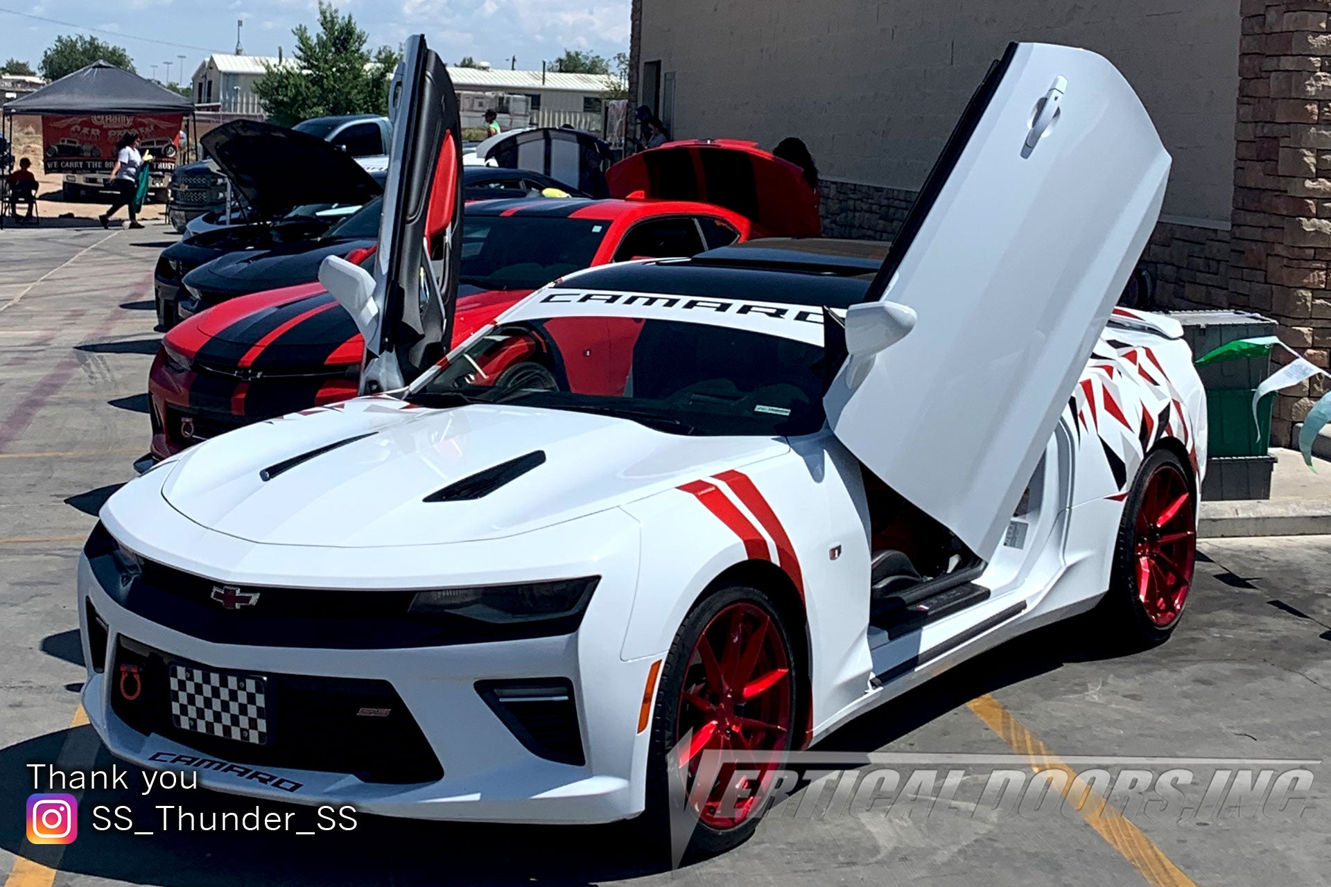 Renate's 2017 Camaro 2SS with Vertical Lambo Doors