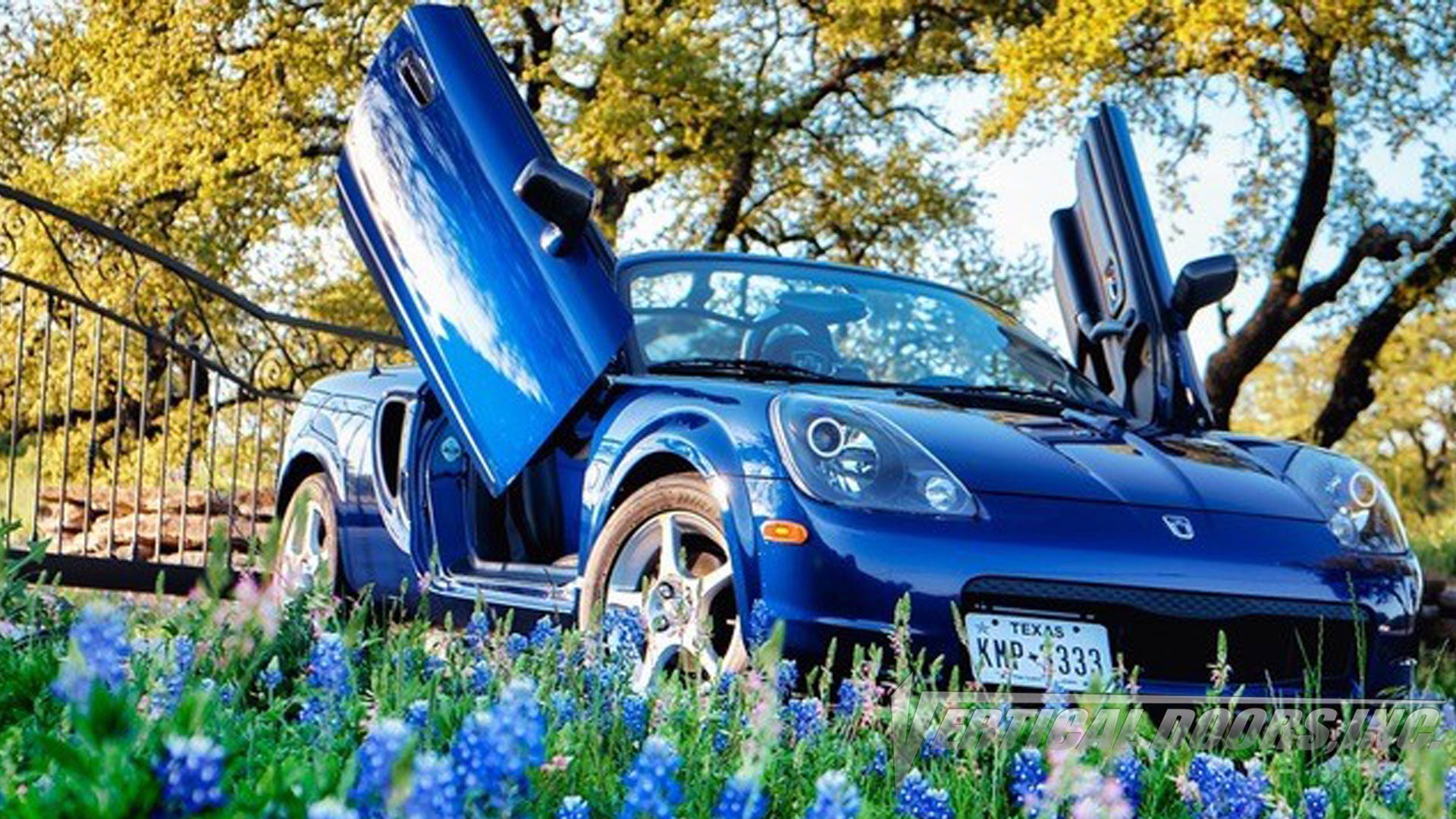 ユラリオ Check out this cool Toyota MR2/MRS from Texas featuring Lambo Door