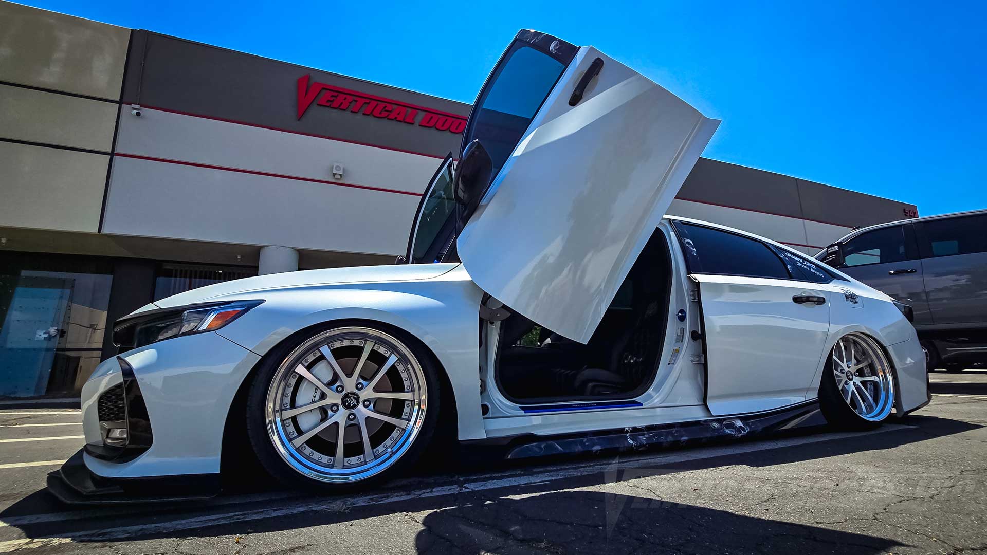 @accord_life22 from @lavishlegendsca just transformed his 2018–2022 Honda Accord with Lambo Doors from Vertical Doors Inc., based in Lake Elsinore, CA. Featuring the VDCHC18224dR vertical door kit, this sleek JDM sedan now sports scissor-style doors — a true showstopper in the #verticaldoorgang. Perfect fit for LX, EX, EX-L, Sport SE, and Touring trims.