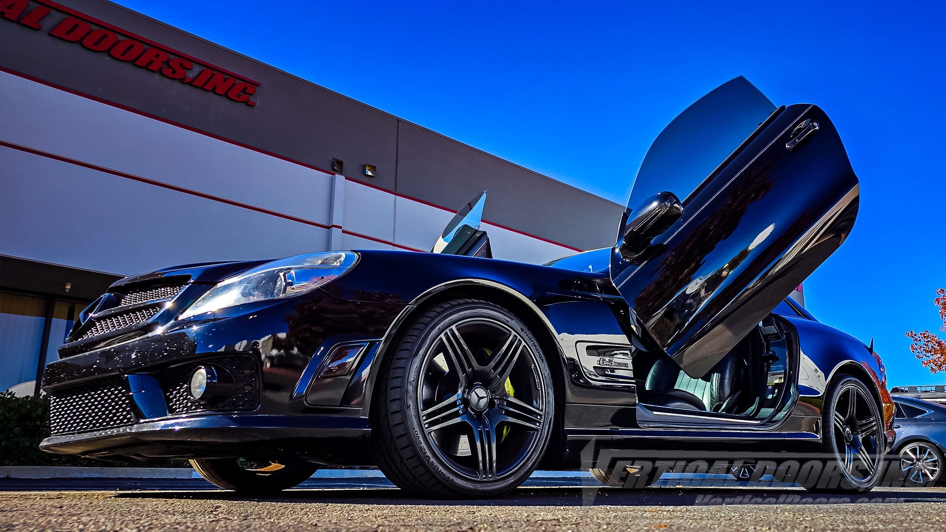 Dave’s Mercedes-Benz SL-Class Gets the Vertical Doors, Inc. Upgrade - Classic Style, Now with Lambo Door Flair!,  12225, 
Mercedes SL, Mercedes, Mercedes Benz, Benz, AMG, SL , W164,  SL-Class, R230,  SL 600,  SL 500,  SL 55 AMG,  SL 63 AMG,  SL 63 AMG,  SL 63 AMG Edition IWC, SL 65 AMG Black Series, SL Night Edition, Grand Edition, SL 65 AMG
lambo doors, vertical doors, door conversion, scissor doors, butterfly doors, wing doors,
Mercedes SL lambo doors, Mercedes SL vertical doors, Mercedes SL door conversi