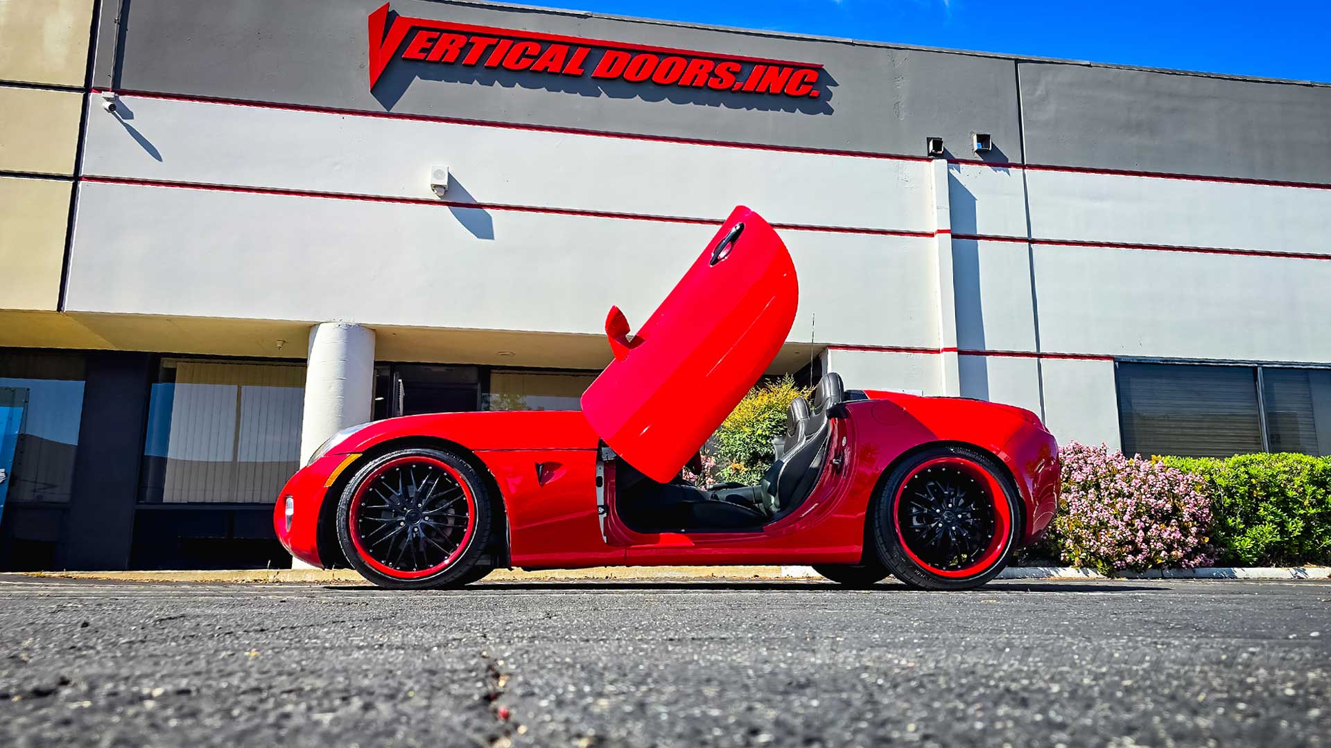 Pontiac Solstice from California just got a set of Lambo Doors installed by the best in the industry, Vertical Doors, Inc., VDCPONSOL0610, Pontiac Solstice, Pontiac, Solstice, GXP, Street Edition, Coupe, Convertible, Roaster, GM Kappa Platform, Turbocharged GXP, Vertical Doors Inc, vertical door gang, Lambo Doors, Vertical Doors, door conversion, scissor doors, butterfly doors, wing doors,  Pontiac Solstice Lambo Doors, Pontiac Solstice Vertical Doors, Pontiac Solstice door conversion, Pontiac Solstice scis
