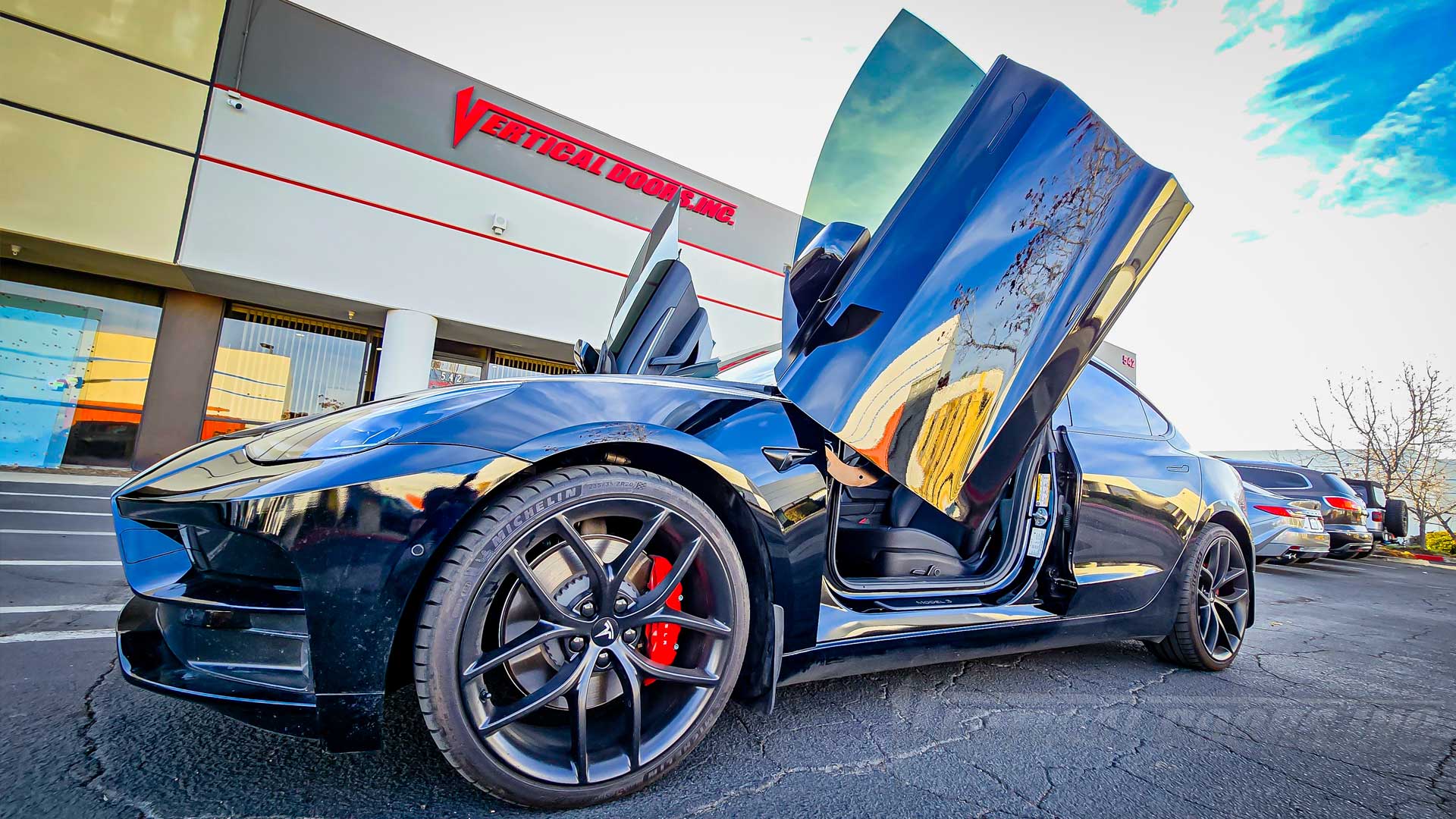 @qzaster Tesla Model 3 EV just got Lambo Door Conversion kit installed by Vertical Doors, Inc. in California. VDCTES317, AWD, Long Range AWD, Performance AWD, lambo doors, vertical doors, door conversion, scissor doors, butterfly doors, wing doors, 
Tesla Model 3 lambo doors, Tesla Model 3 vertical doors, Tesla Model 3 door conversion, Tesla Model 3 scissor doors, Tesla Model 3 butterfly doors, Tesla Model 3 wing doors,
