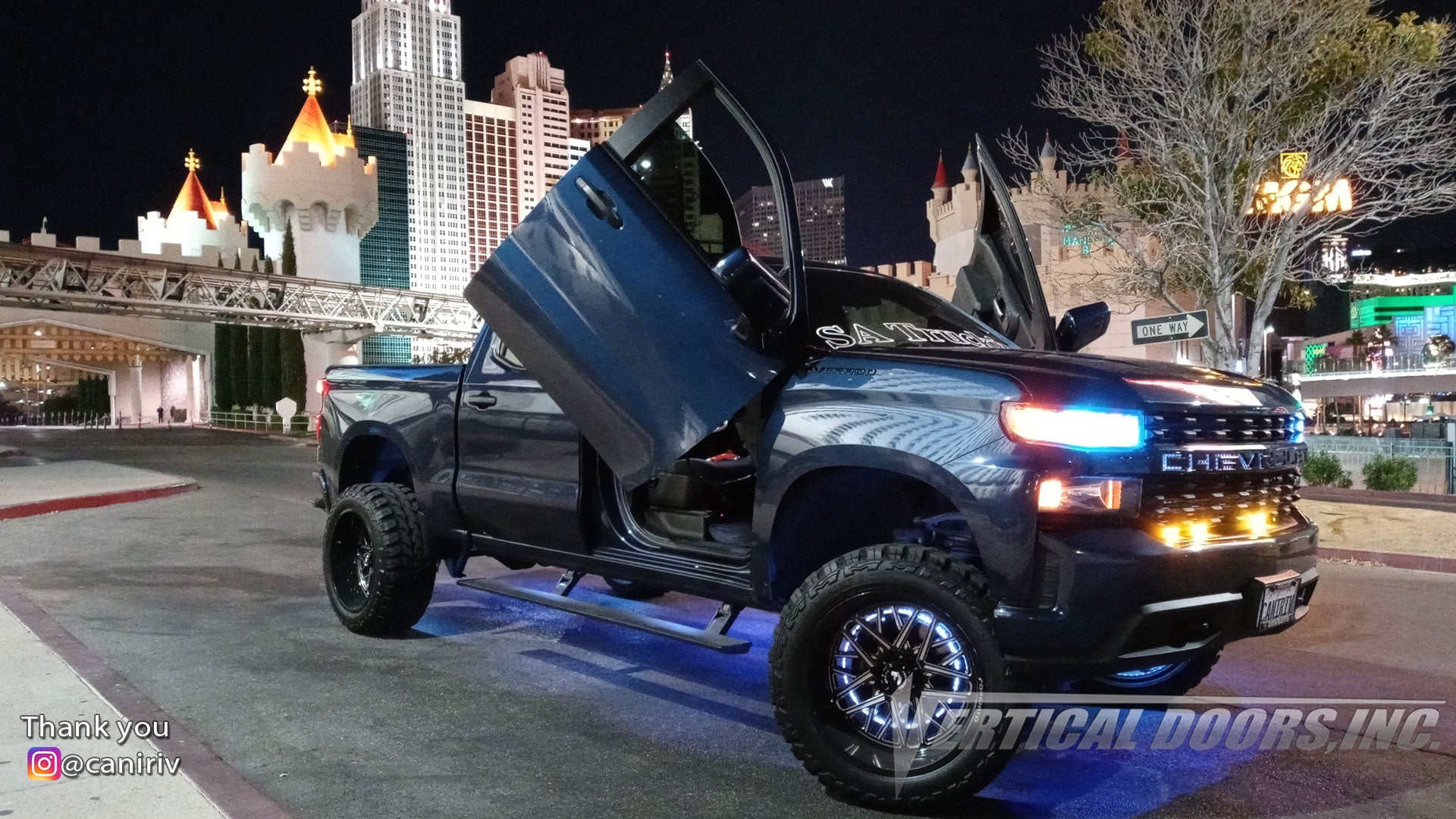 Chevrolet Silverado 2019-2023 Vertical Doors kit  lambo doors, vertical doors, door conversion, scissor doors, butterfly doors, wing doors,  Chevrolet Silverado 2019-2023 lambo doors, Chevrolet Silverado 2019-2023 vertical doors, Chevrolet Silverado 2019-2023 door conversion, Chevrolet Silverado 2019-2023 scissor doors, Chevrolet Silverado 2019-2023 butterfly doors, Chevrolet Silverado 2019-2023 wing doors, 
